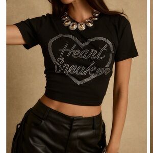 12th tribe Heartbreaker Crystal Graphic Crop Tee - Black